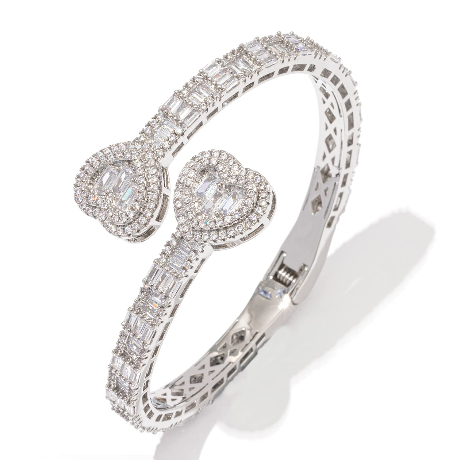 Choosing the Right Iced Out Baguette Diamond Bracelet