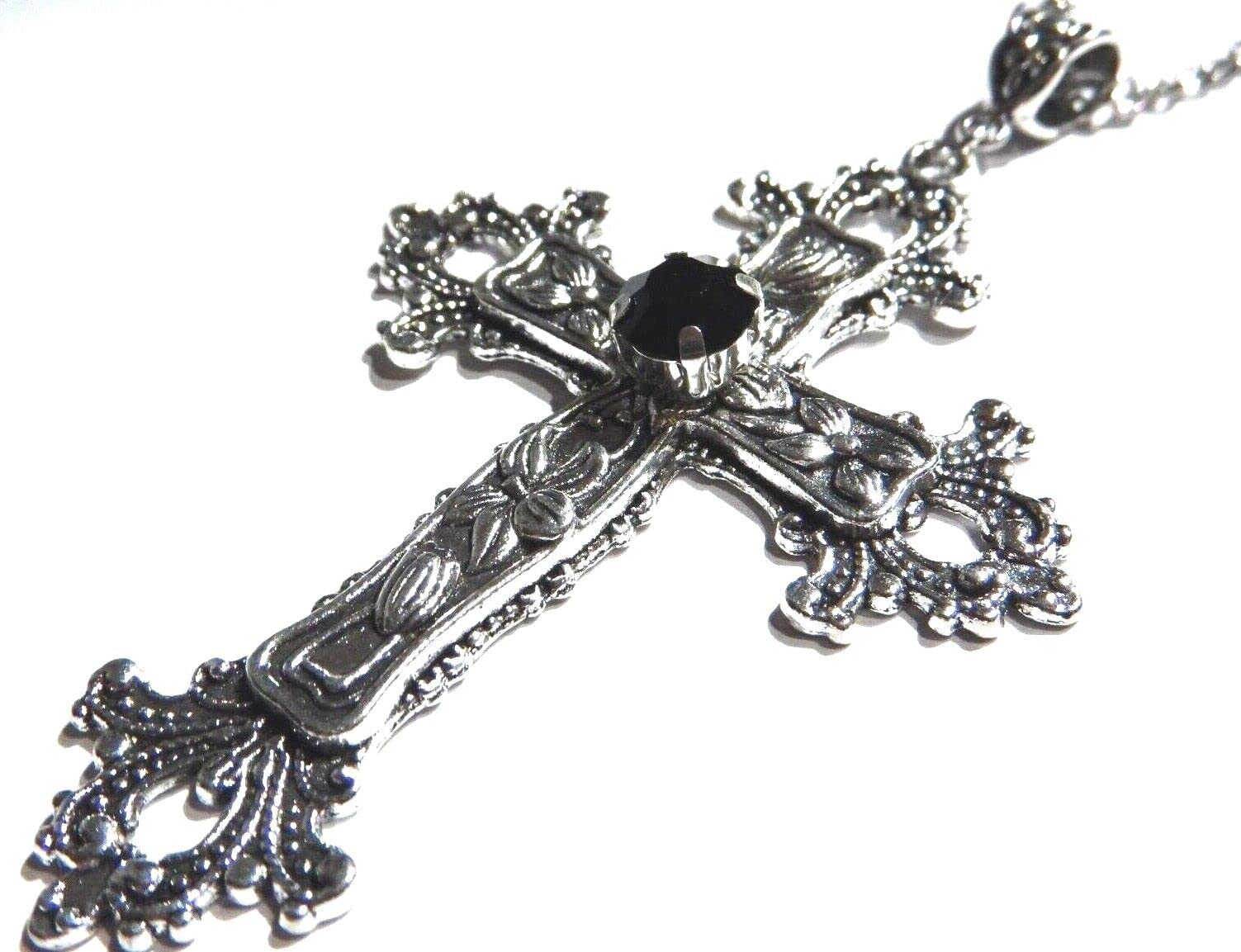 Choosing the Right Gothic Jewelry for Your Style and Occasion